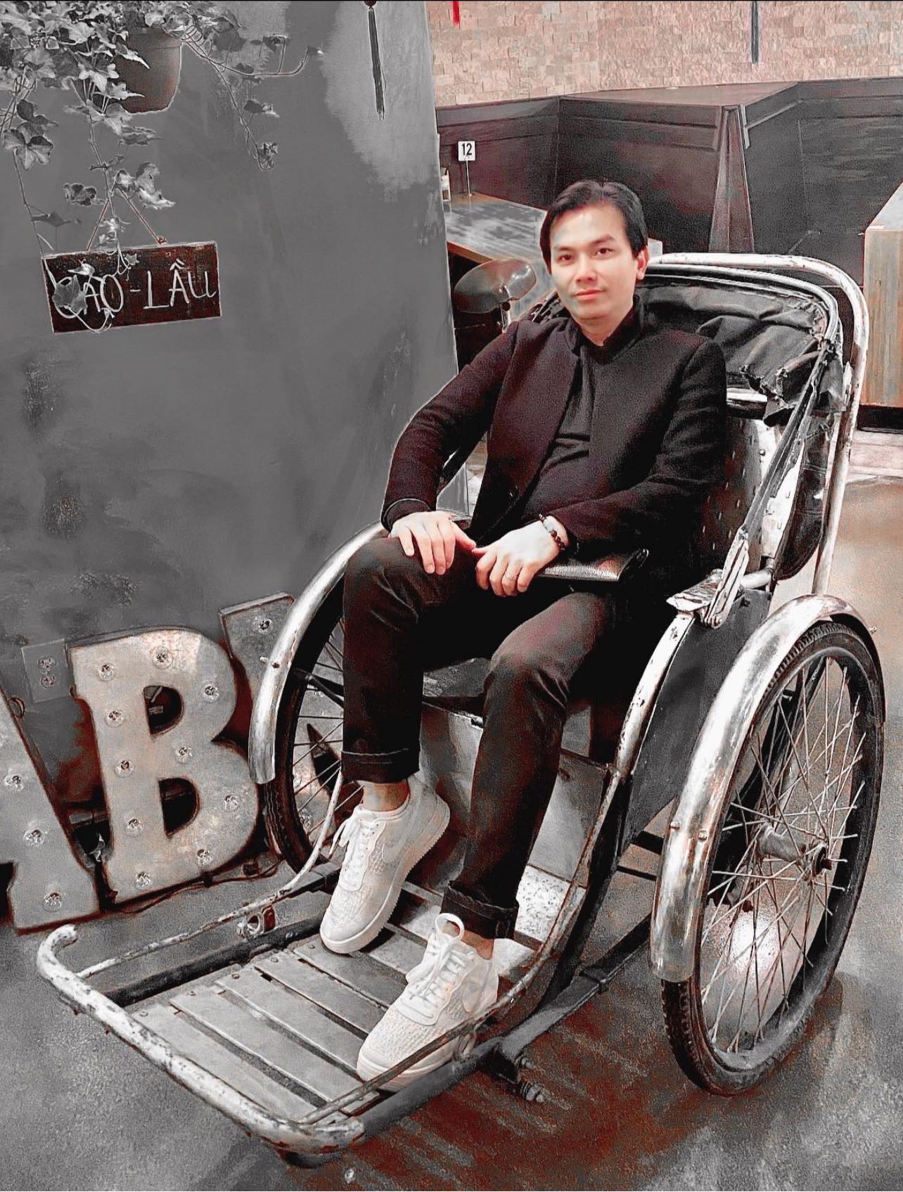 Mạnh Quỳnh vẫn chưa nguôi ngoai nỗi nhớ Phi Nhung. Ảnh FBNV