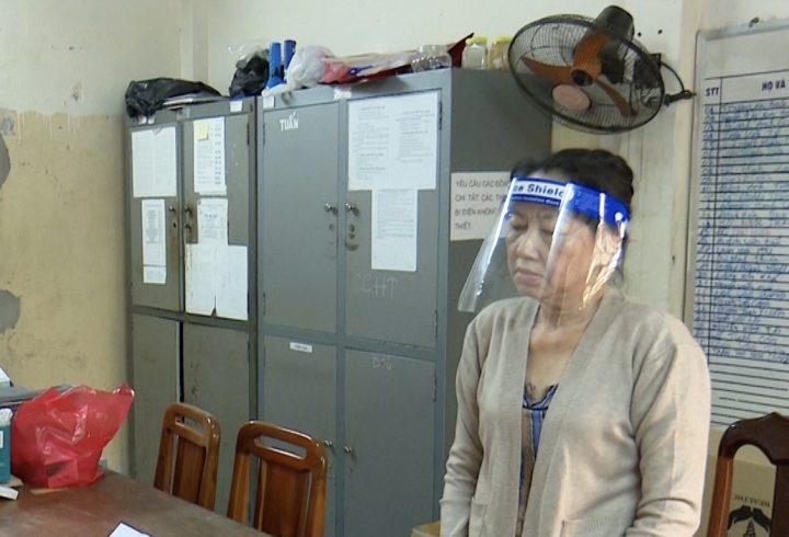 Tin tức pháp luật 24h: Công an phối hợp người dân bắt giữ nam shipper cướp điện thoại trên phố Hà Nội 3