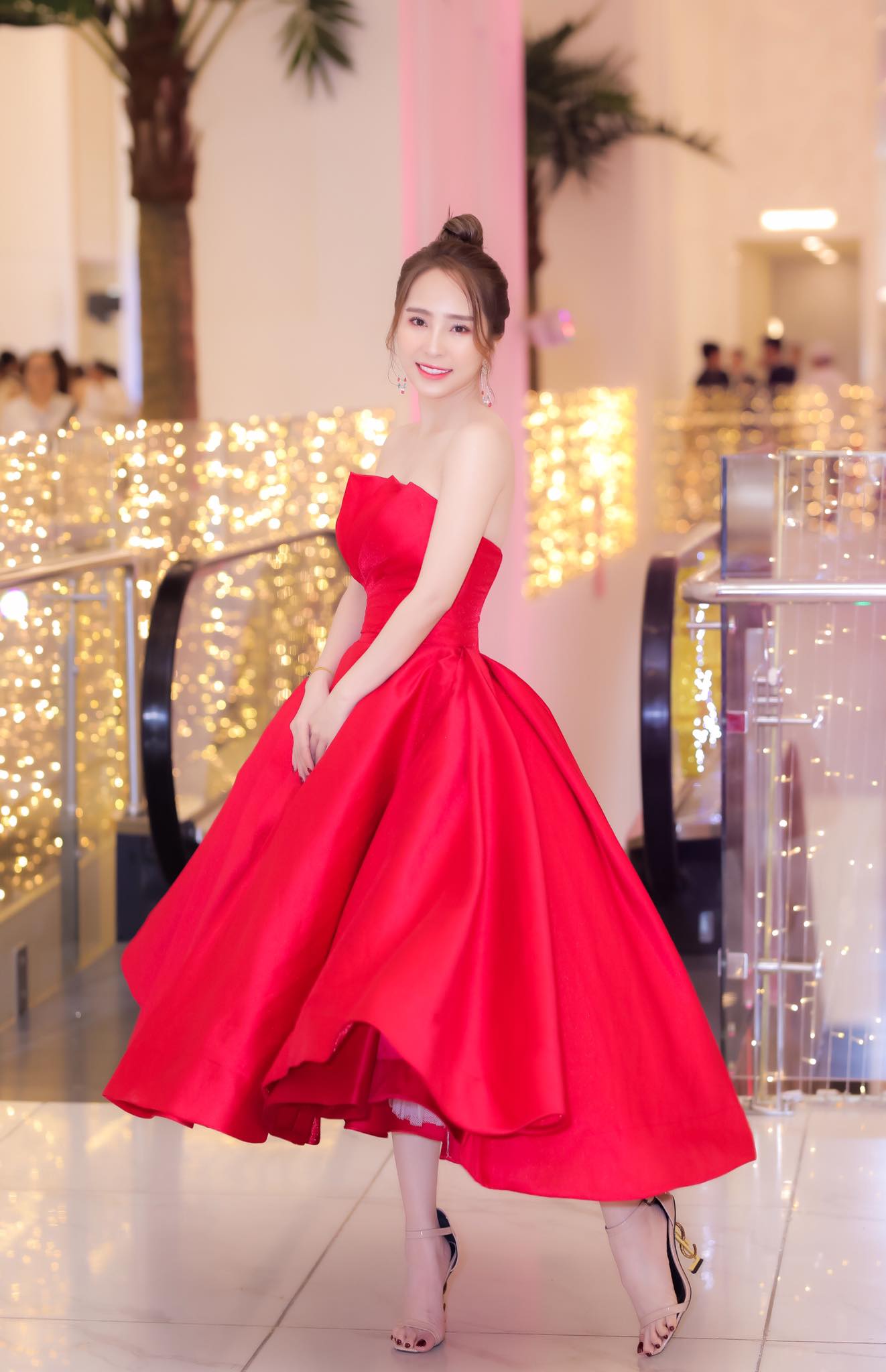 Nhan sắc ngày càng thăng hạng của Quỳnh Nga sau thời gian vắng bóng và đổ vỡ hôn nhân. Ảnh FBNV