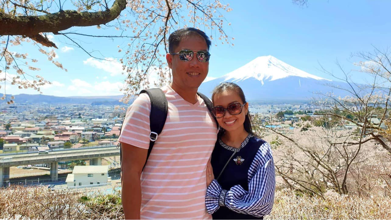 Cẩm Ly hiếm hoi khoe ảnh đời thường hạnh phúc bên chồng quyền lực nhân kỷ niệm 18 năm ngày cưới. Ảnh FBNV