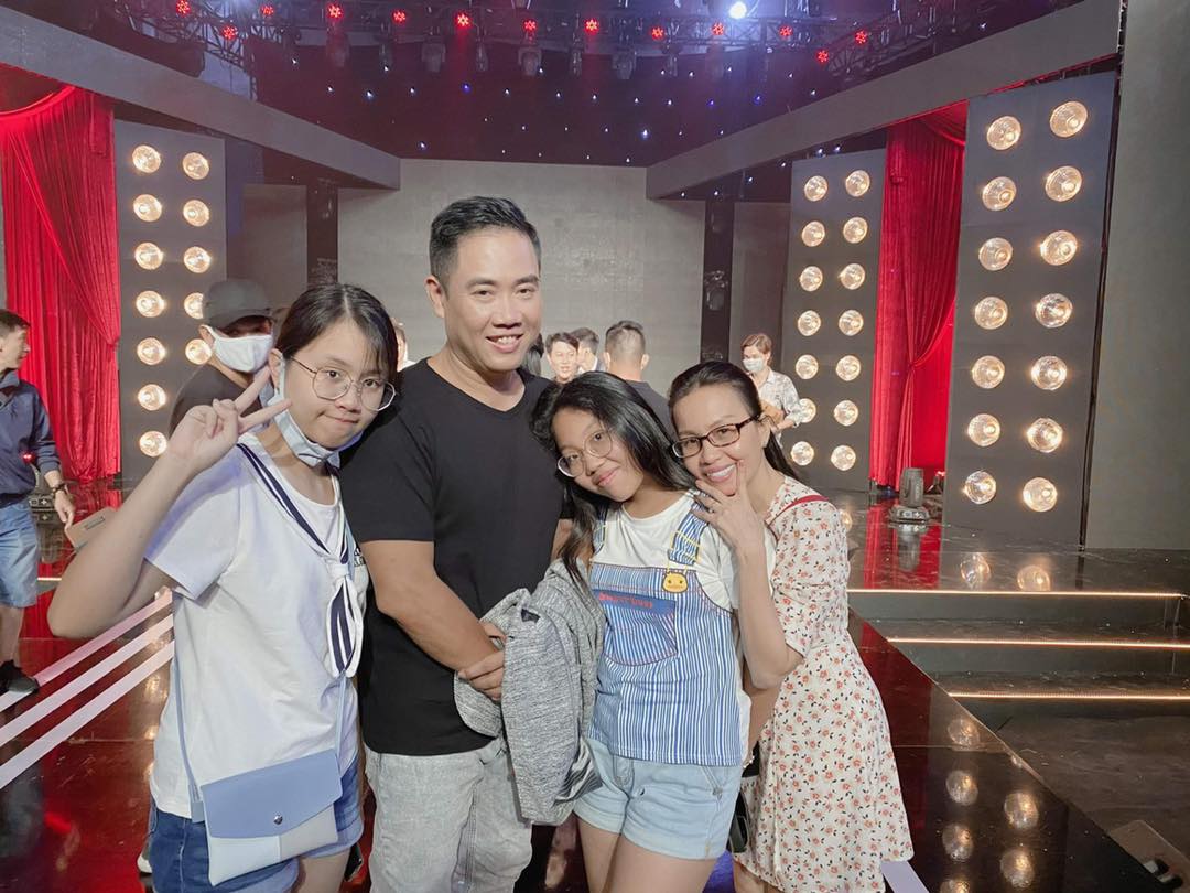 Dù giàu có nhưng vợ chồng Cẩm Ly vẫn sống giản dị và khá kín tiếng. Ảnh internet