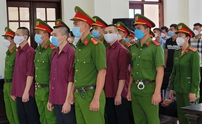 'Thầy ông nội' Lê Tùng Vân vỗ ngực tự hào trước tòa về các con - Ảnh 1 'Thầy ông nội' Lê Tùng Vân vỗ ngực tự hào trước tòa về các con - Ảnh 1