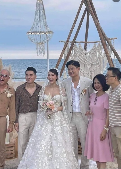 Hình ảnh hiếm hoi về ông xã của Minh Hằng trong đám cưới xa hoa. Ảnh internet