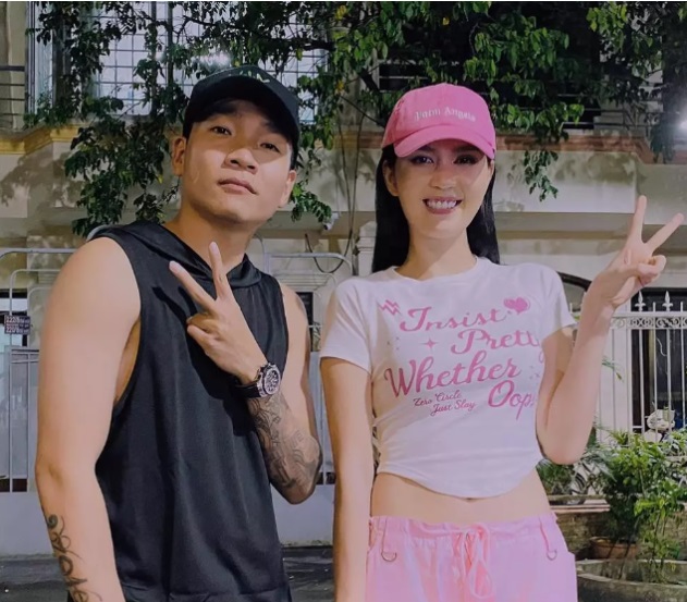 Quên không chỉnh sửa ảnh, Ngọc Trinh để lộ nhan sắc già chát, nhược điểm khó che giấu. Ảnh internet Quên không chỉnh sửa ảnh, Ngọc Trinh để lộ nhan sắc già chát, nhược điểm khó che giấu. Ảnh internet
