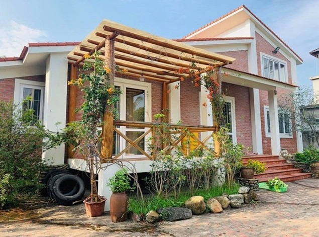 Choáng ngợp biệt thự 3 mặt tiền và căn nhà vườn hoành tráng của Hồng Đăng Choáng ngợp biệt thự 3 mặt tiền và căn nhà vườn hoành tráng của Hồng Đăng