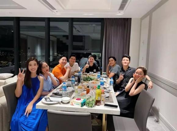 Đỗ Mỹ Linh xuất hiện thân thiết bên nhà chồng đại gia tương lai. Ảnh internet