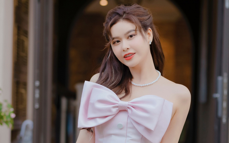 Trương Quỳnh Anh phải tạm gác sự nghiệp 2 năm để phẫu thuật vì u tuyến giáp. Ảnh internet Trương Quỳnh Anh phải tạm gác sự nghiệp 2 năm để phẫu thuật vì u tuyến giáp. Ảnh internet
