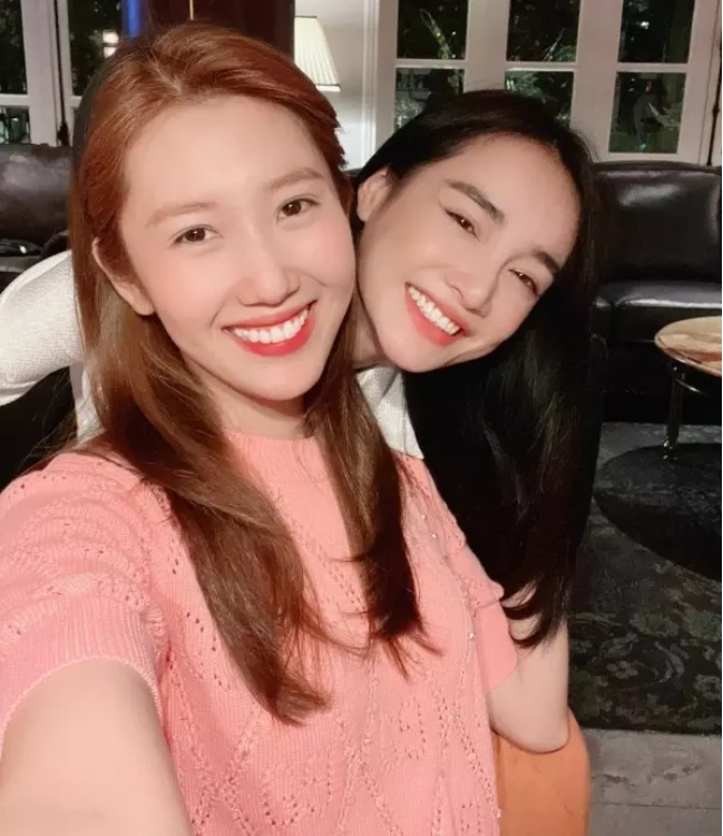 Nhã Phương để lộ khuyết điểm lớn nhất trên cơ thể khiến nữ diễn viên luôn tự ti đó là nếp nhăn xung quanh mắt. Ảnh internet Nhã Phương để lộ khuyết điểm lớn nhất trên cơ thể khiến nữ diễn viên luôn tự ti đó là nếp nhăn xung quanh mắt. Ảnh internet