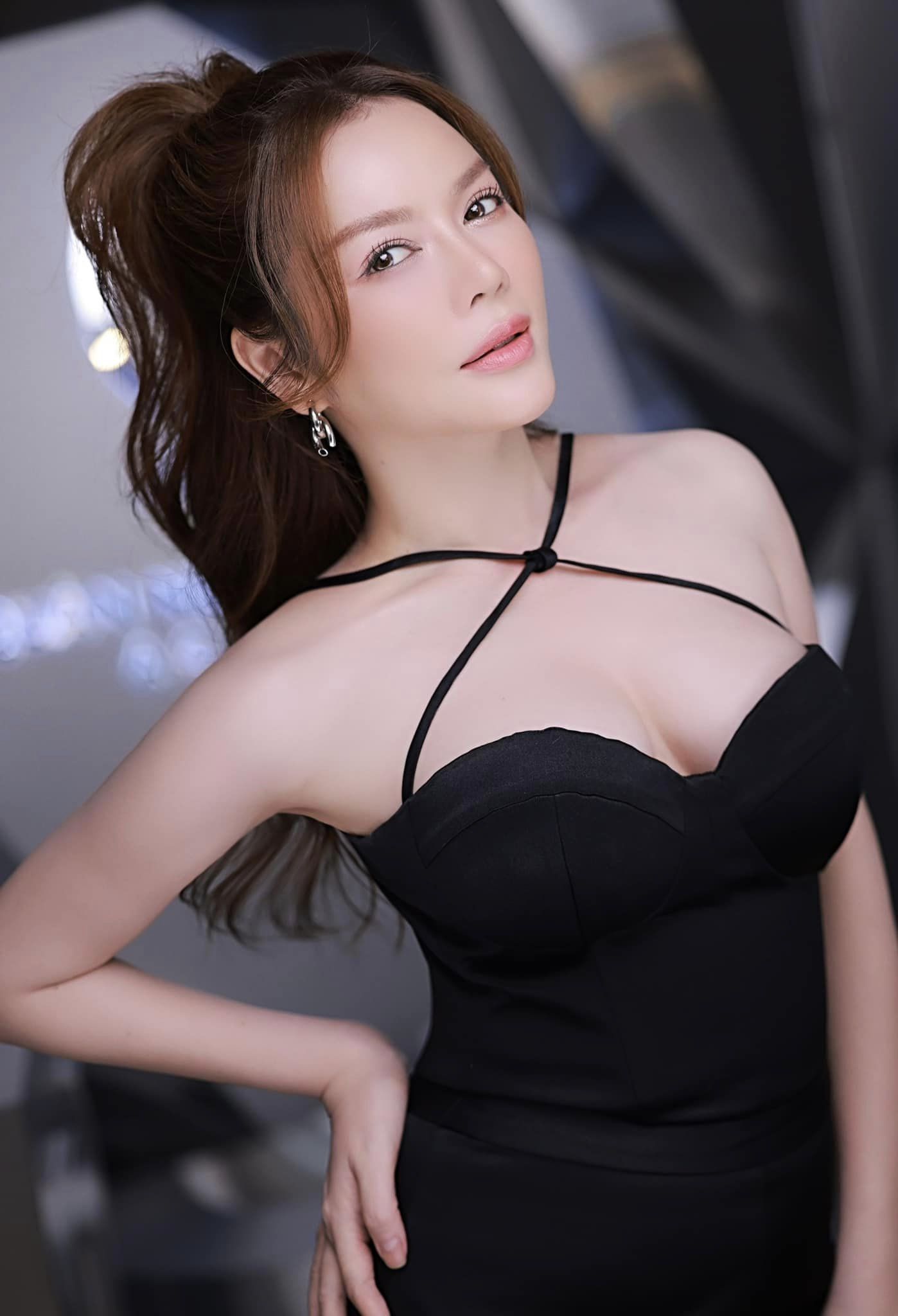 Sắc vóc nuột nà của Lý Nhã Kỳ. Ảnh internet