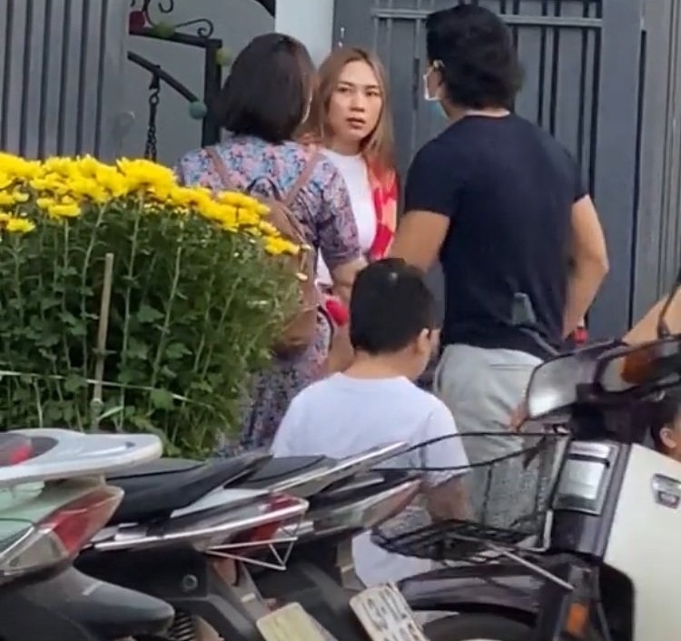 Người tình tin đồn của Mỹ Tâm bị bắt gặp bí mật đến nhà riêng của nữ ca sĩ. Ảnh internet