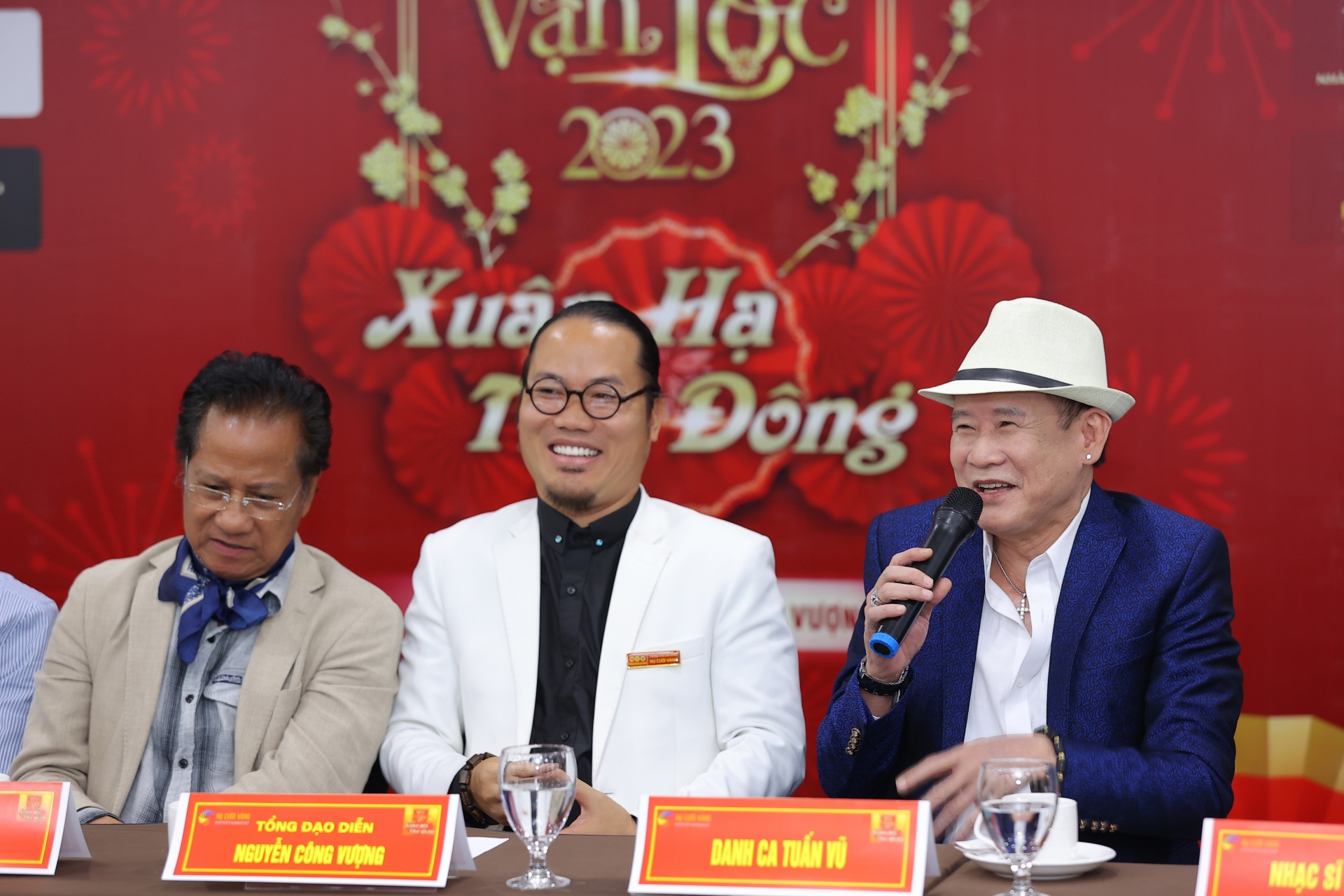 Nghệ sĩ Vượng Râu cho hay, anh mời những danh ca như Chế Linh, Tuấn Vũ... vì yêu mến và trân trọng giọng ca của họ.