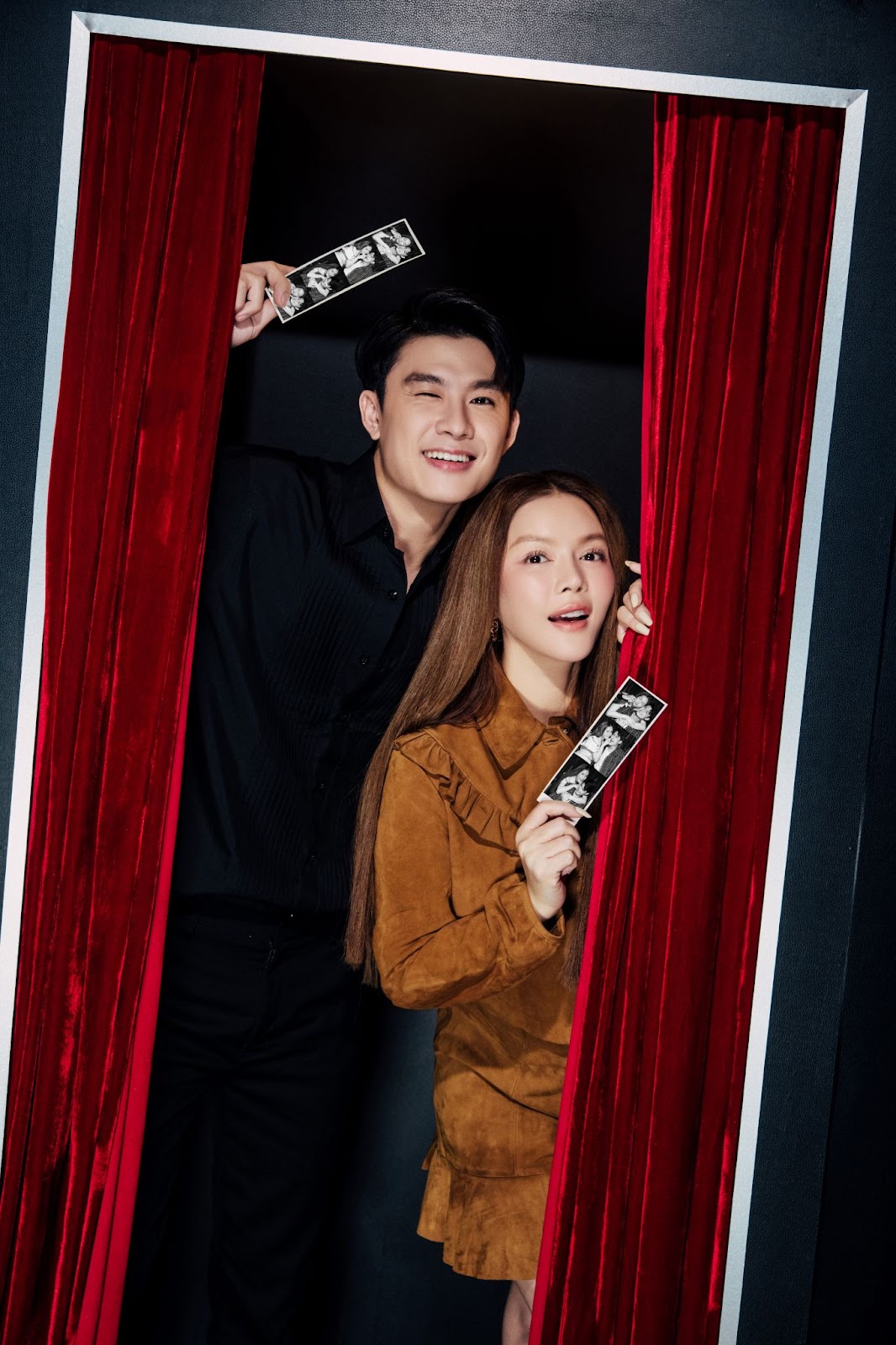 Dù hơn Hoàng Trung khá nhiều tuổi nhưng khi đứng cạnh, Lý Nhã Kỳ vẫn trẻ trung không hề có sự chênh lệch lớn về ngoại hình. Ảnh internet