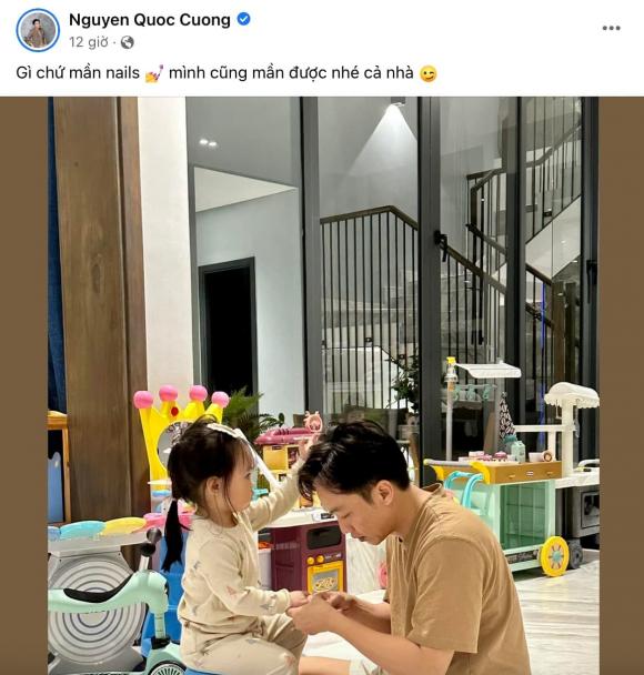 Quên Cường đô la đào hoa một thời đi, Cường đô la giờ đã là ông bố bỉm sữa được nhiều chị em ngưỡng mộ. Ảnh internet Quên Cường đô la đào hoa một thời đi, Cường đô la giờ đã là ông bố bỉm sữa được nhiều chị em ngưỡng mộ. Ảnh internet