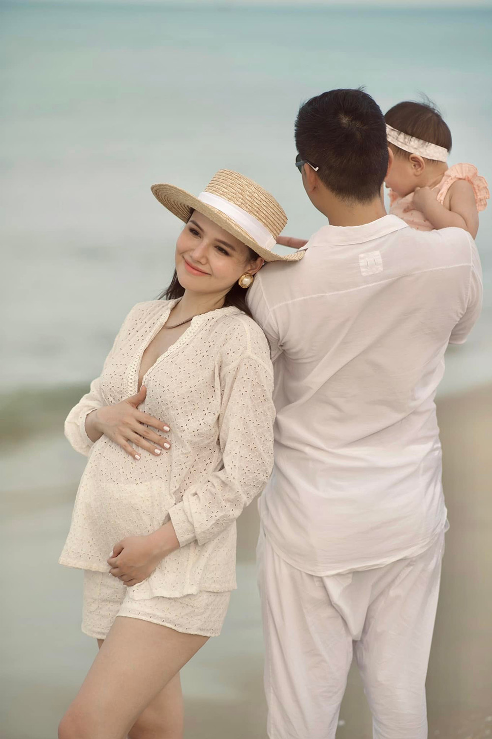 Phanh Lee thường giấu kín chân dung ông xã. Ảnh internet