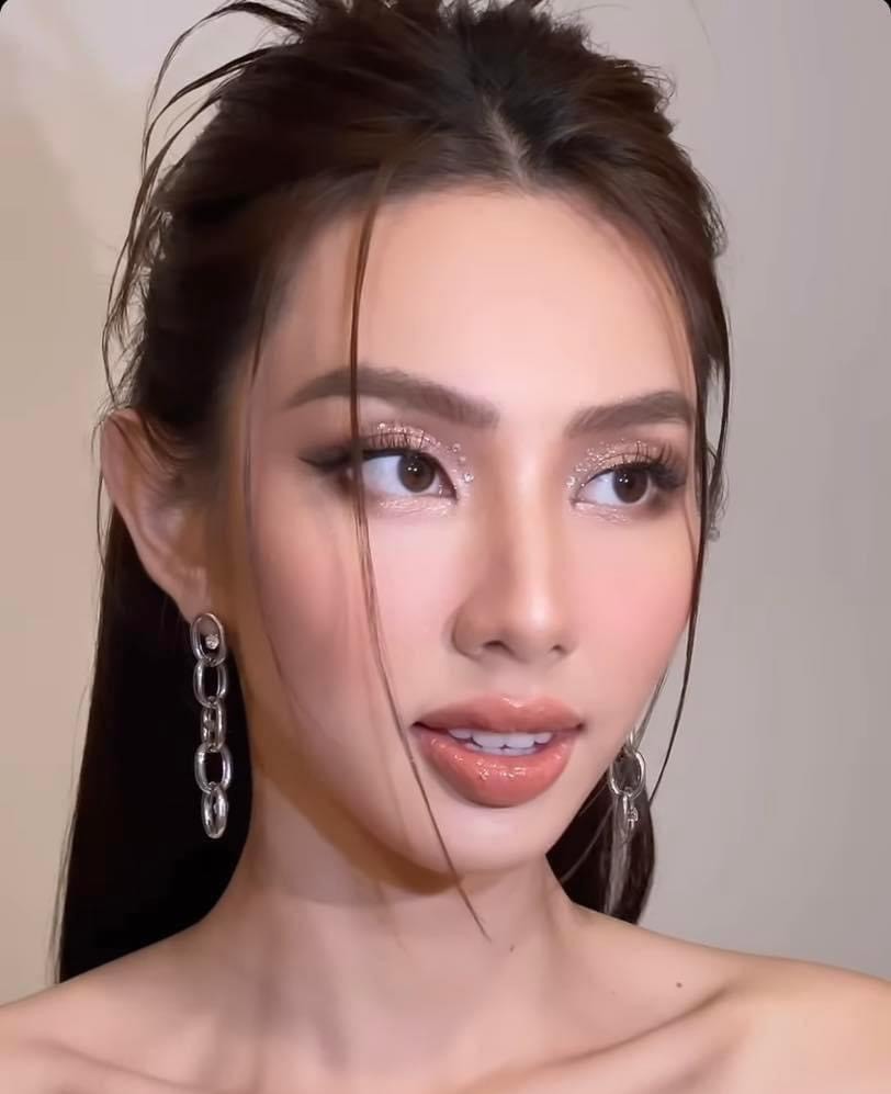 Xuất hiện giữa lúc bị kiện, Thùy Tiên để lộ dấu hiệu đáng lo ngại với gương mặt mệt mỏi. Ảnh internet Xuất hiện giữa lúc bị kiện, Thùy Tiên để lộ dấu hiệu đáng lo ngại với gương mặt mệt mỏi. Ảnh internet