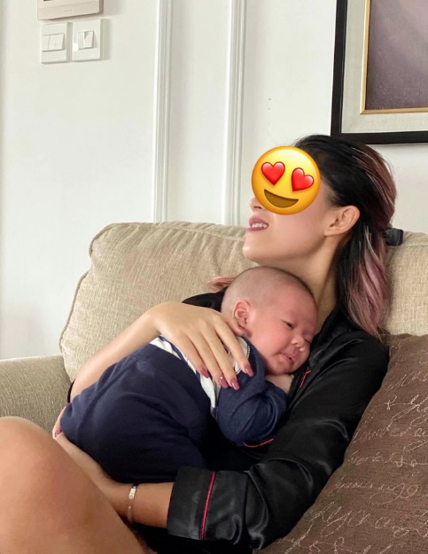 Ngọc Thanh Tâm thường xuyên chơi cùng con trai Đàm Vĩnh Hưng. Ảnh internet