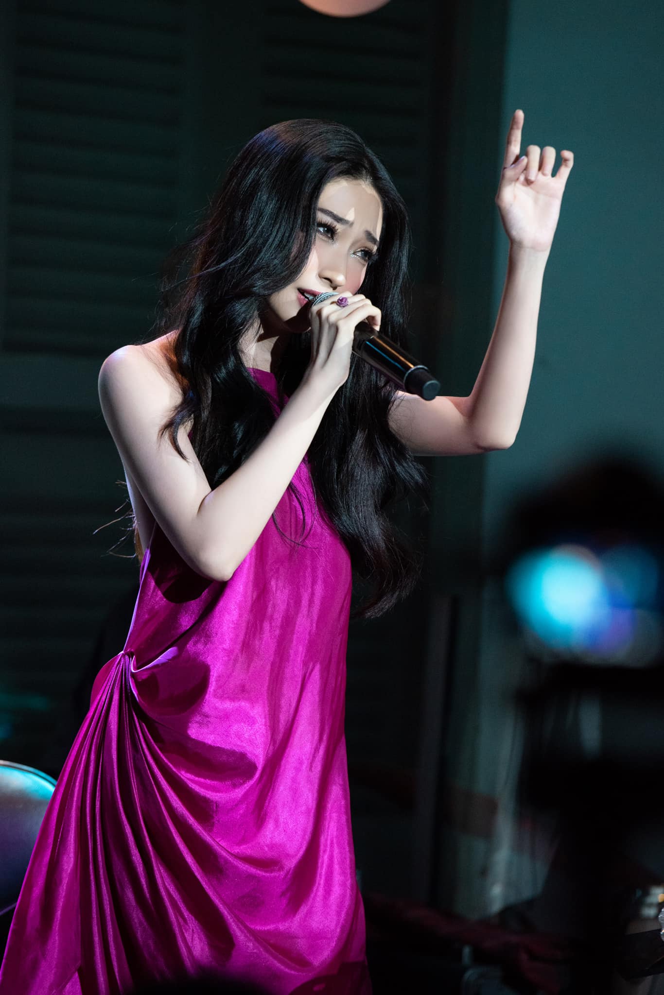 Giọng hát của Khổng Tú Quỳnh gây tranh cãi. Ảnh internet