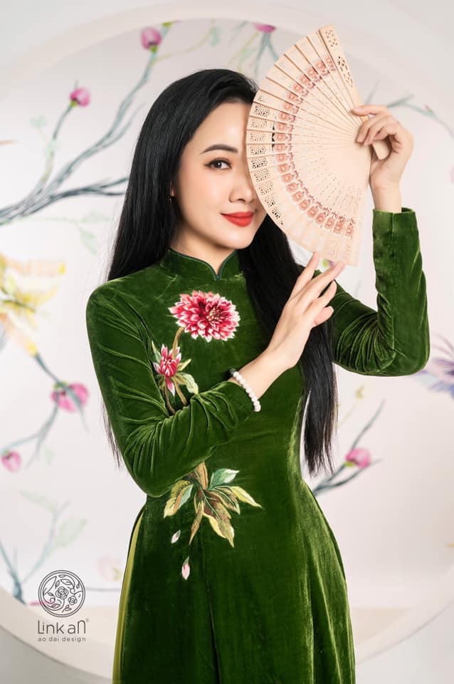 BTV Hoài Anh trẻ trung, xinh đẹp dù ở tuổi 42. Ảnh: Internet BTV Hoài Anh trẻ trung, xinh đẹp dù ở tuổi 42. Ảnh: Internet