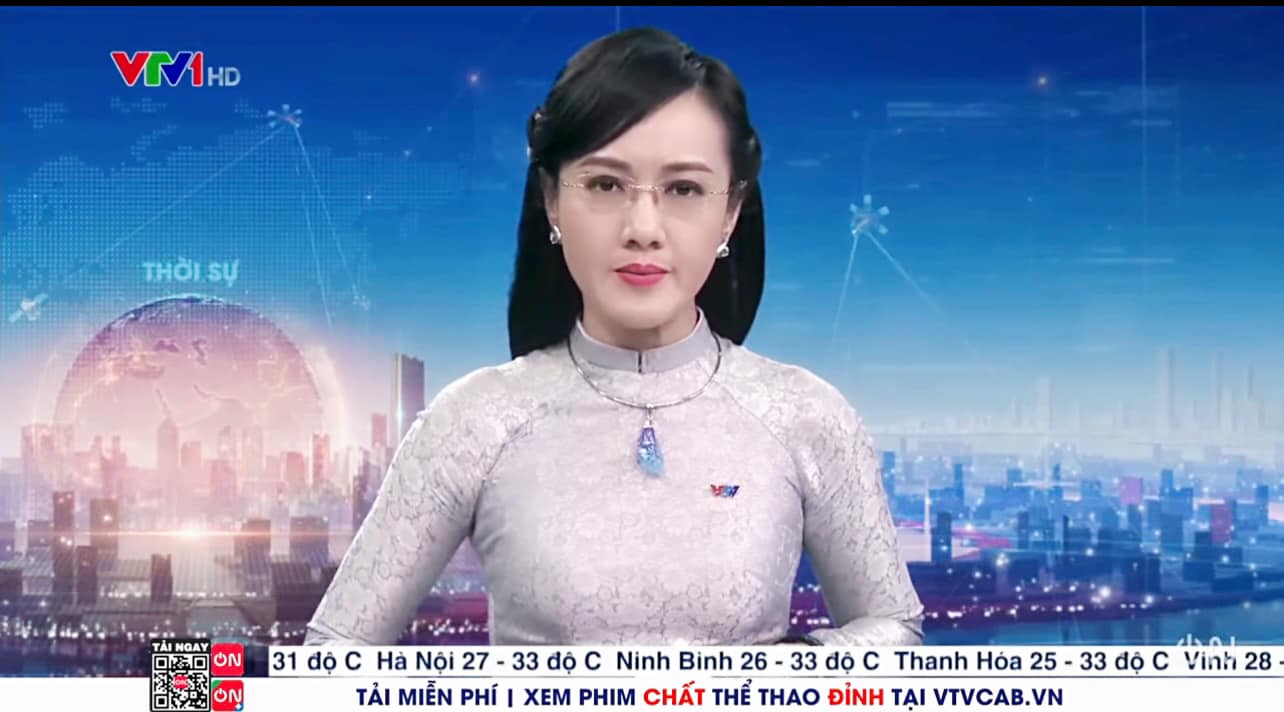 Hình ảnh quen thuộc của BTV Hoài Anh khi còn dẫn bản tin Thời sự 19h. Ảnh internet Hình ảnh quen thuộc của BTV Hoài Anh khi còn dẫn bản tin Thời sự 19h. Ảnh internet