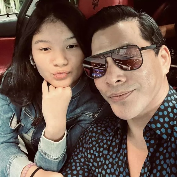 Con gái Trần Bảo Sơn ngày càng lớn phổng phao. Ảnh internet Con gái Trần Bảo Sơn ngày càng lớn phổng phao. Ảnh internet