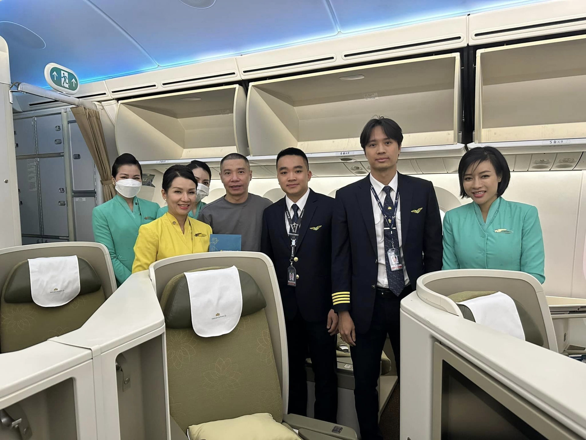 NSND Công Lý phong độ trở lại sau thời gian điều trị, CDM háo hức mong chờ cô Đẩu tái xuất - Ảnh 1