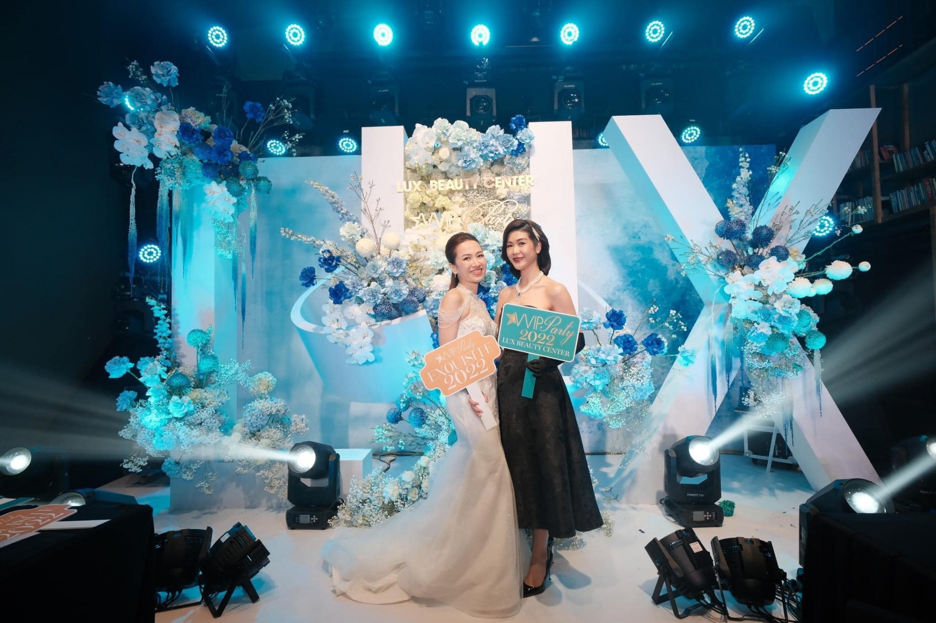 Bạn gái cũ Trương Thế Vinh ngày càng đằm thắm. Ảnh internet