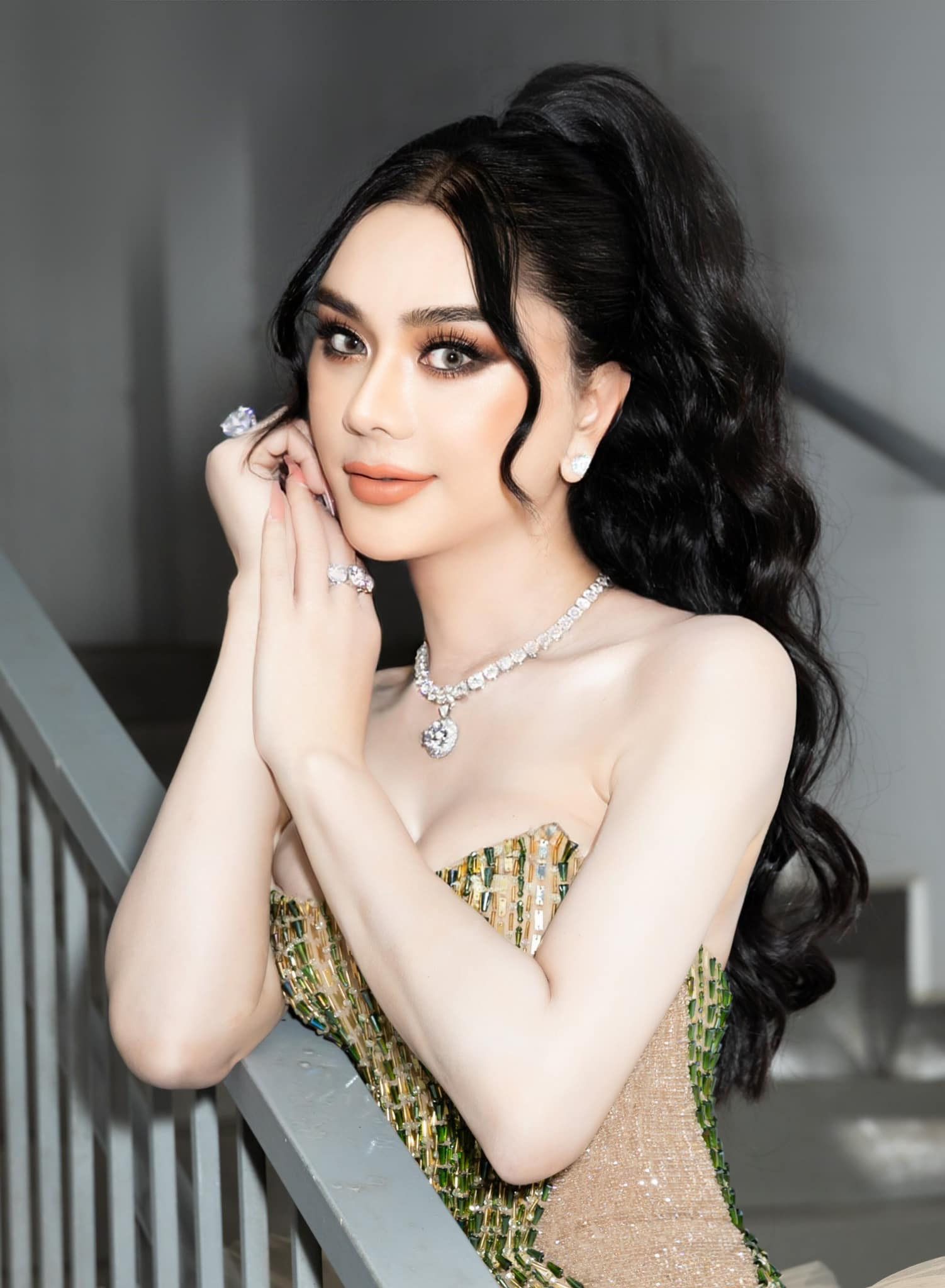 Lâm Khánh Chi khoe nhan sắc ngày càng nữ tính hậu 'trùng tu' - Ảnh 1