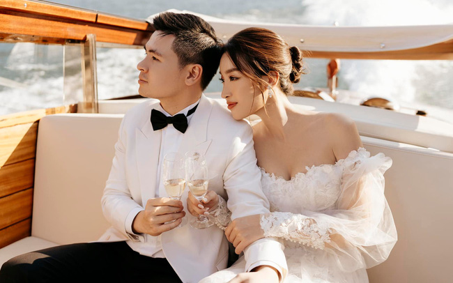 Đỗ Mỹ Linh bên chồng chủ tịch. Ảnh internet