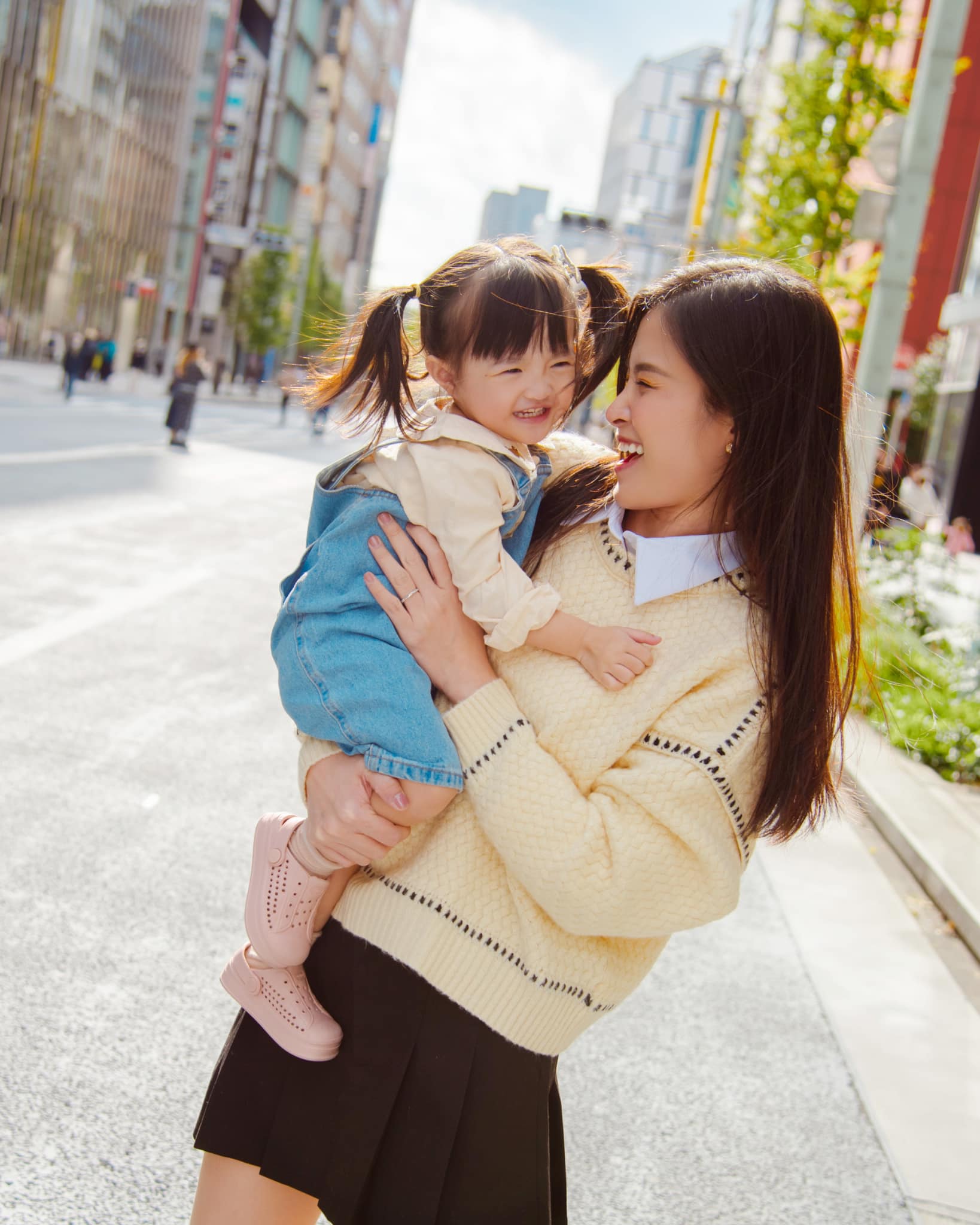 Ái nữ nhà Ông Cao Thắng càng lớn càng đáng yêu. Ảnh internet