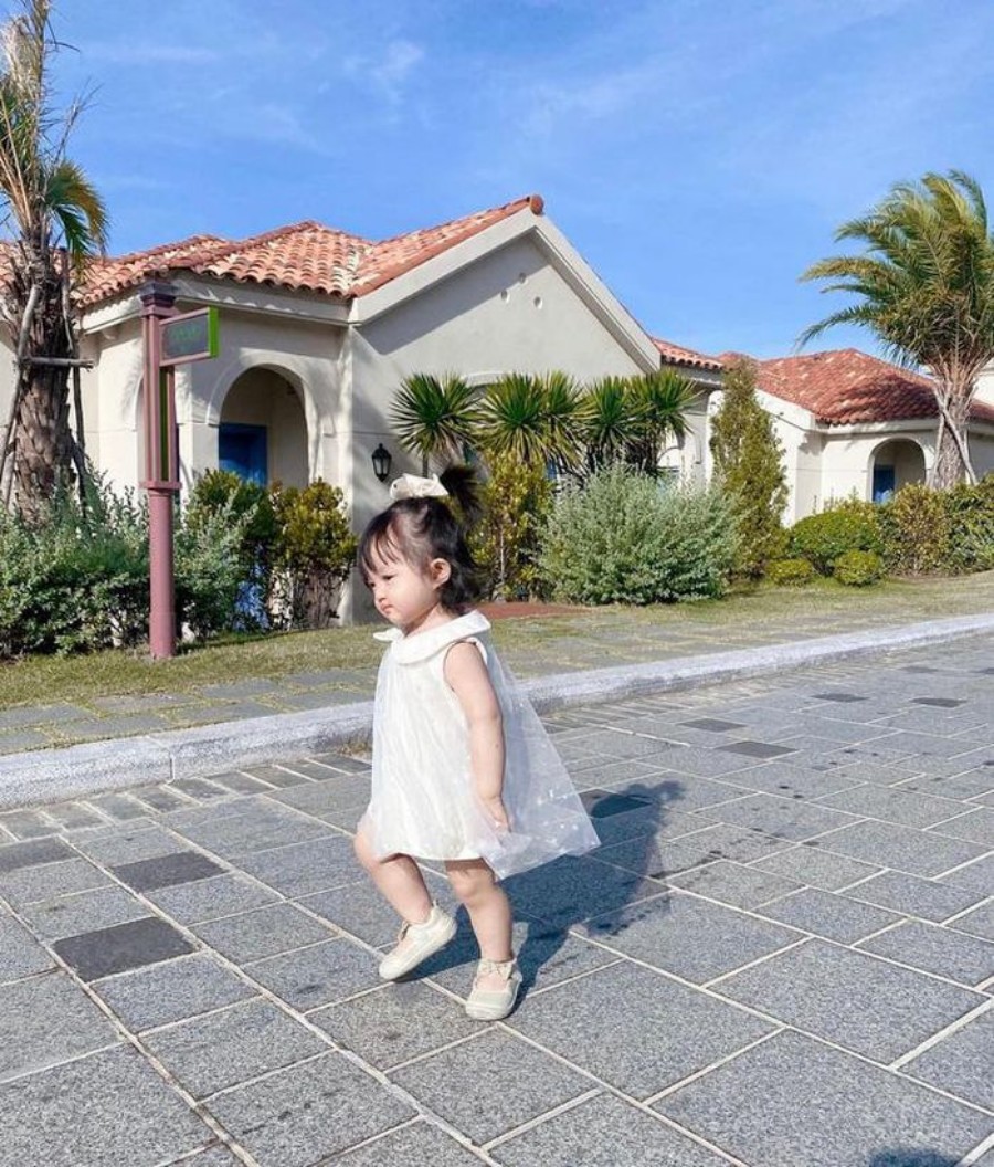 Sinh ra đã ngậm thìa vàng, ái nữ nhà Đông Nhi đúng chuẩn fashionista - Ảnh 4