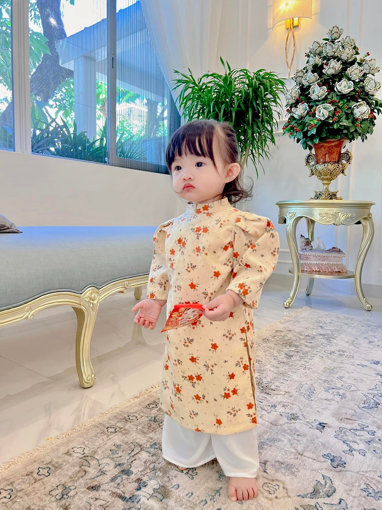 Sinh ra đã ngậm thìa vàng, ái nữ nhà Đông Nhi đúng chuẩn fashionista - Ảnh 5