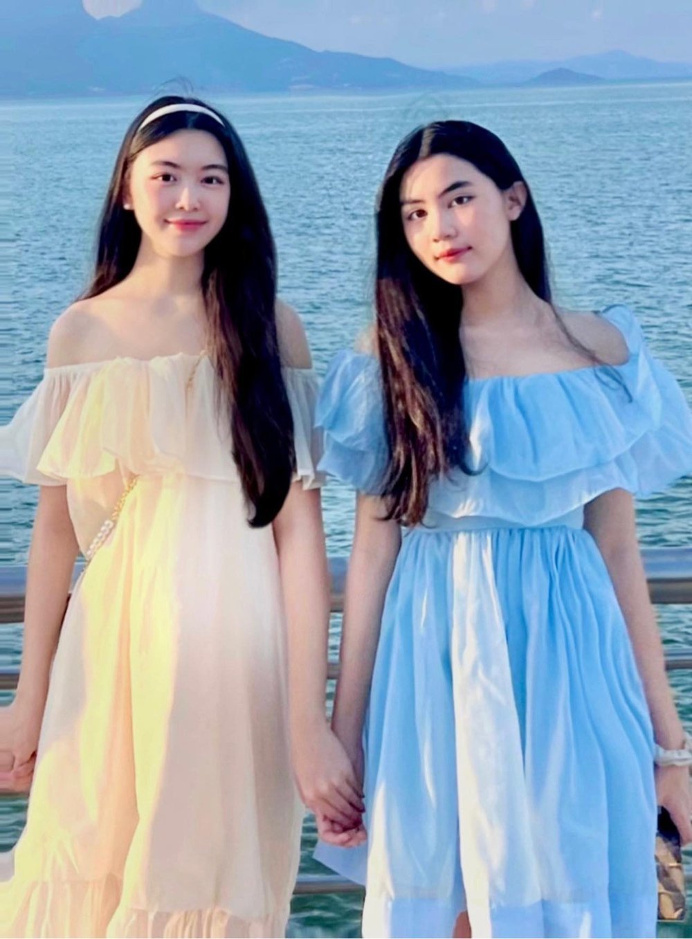 Bất ngờ nhan sắc thật của 2 ái nữ nhà MC Quyền Linh qua camera thường - Ảnh 3 Bất ngờ nhan sắc thật của 2 ái nữ nhà MC Quyền Linh qua camera thường - Ảnh 3