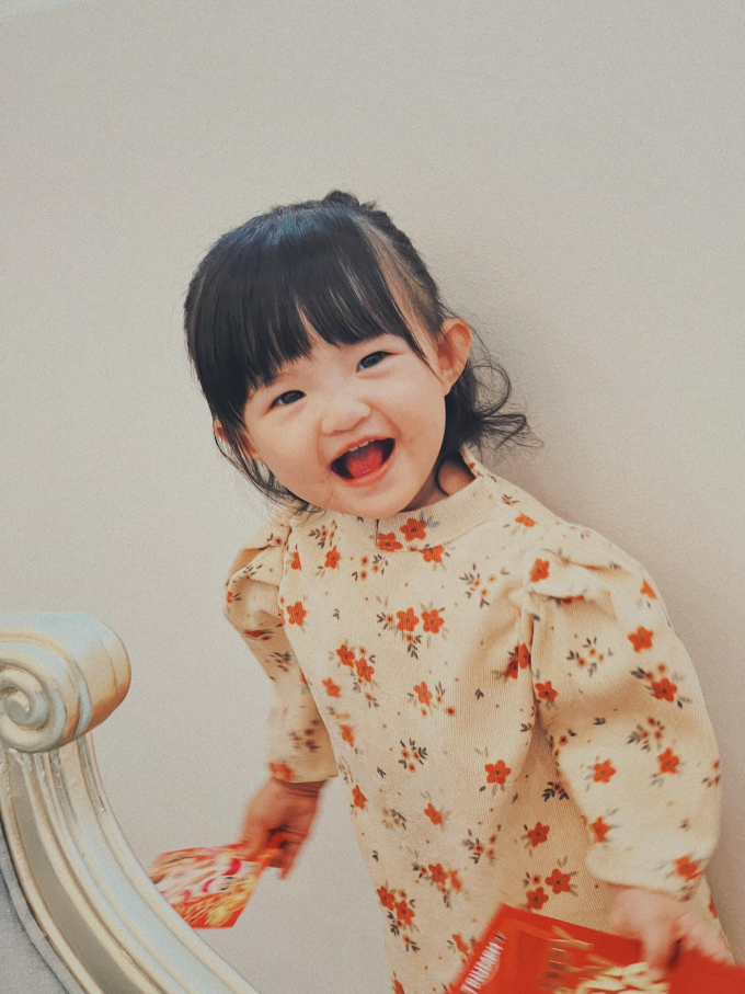 Đông Nhi bất lực khi có người công khai đòi 'giật chồng': Danh tính hóa ra là người rất quyền lực - Ảnh 2 Đông Nhi bất lực khi có người công khai đòi 'giật chồng': Danh tính hóa ra là người rất quyền lực - Ảnh 2