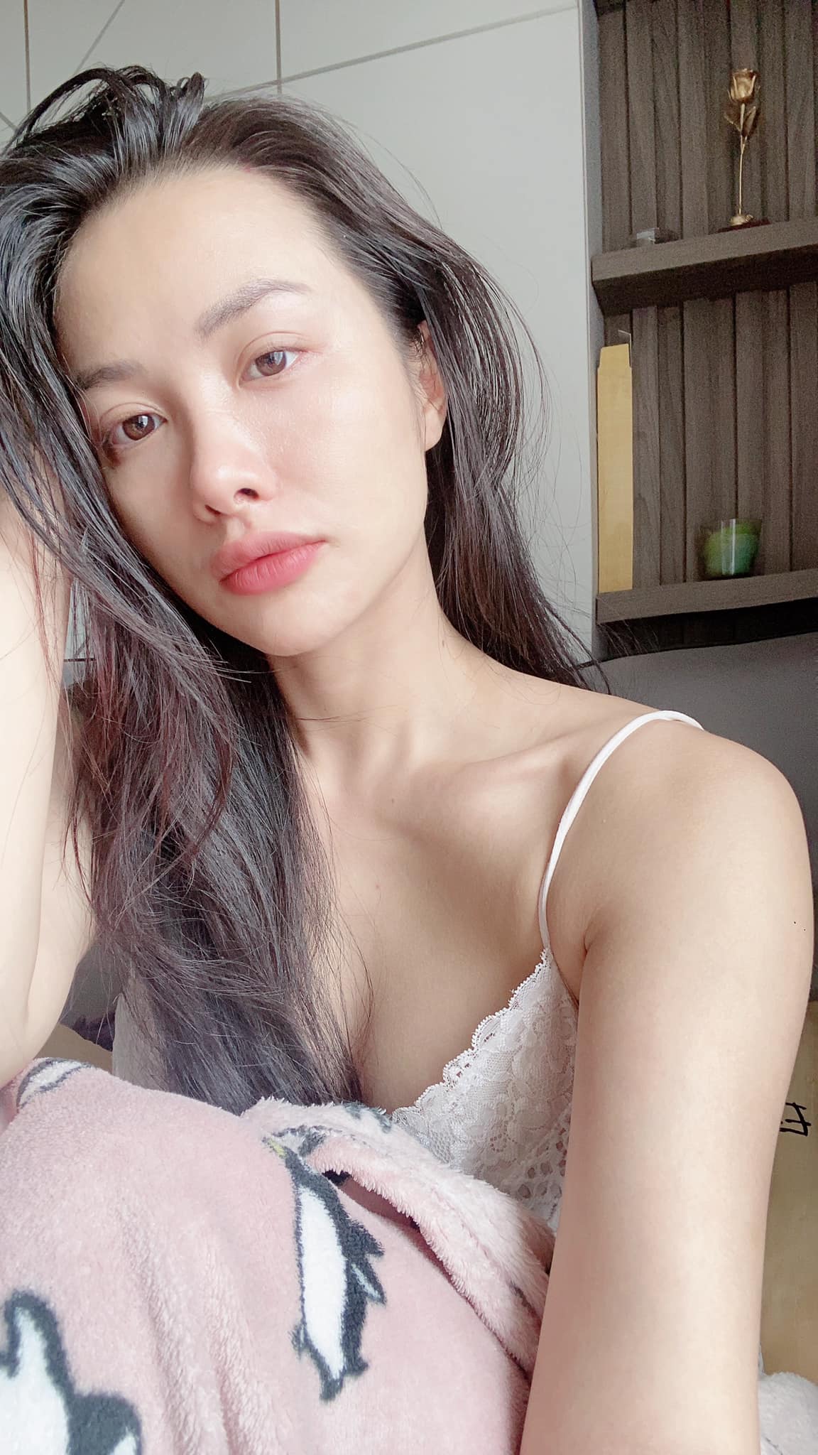 Tình cũ Lương Bằng Quang khoe nhan sắc thăng hạng 'vỗ mặt' Ngân 98 sau màn 'khẩu chiến' - Ảnh 2