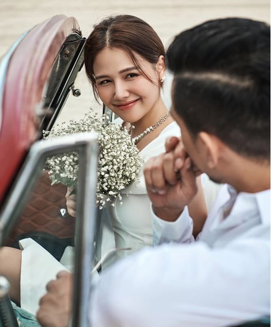 Phanh Lee vẫn quyết giấu chân dung chồng. Ảnh internet