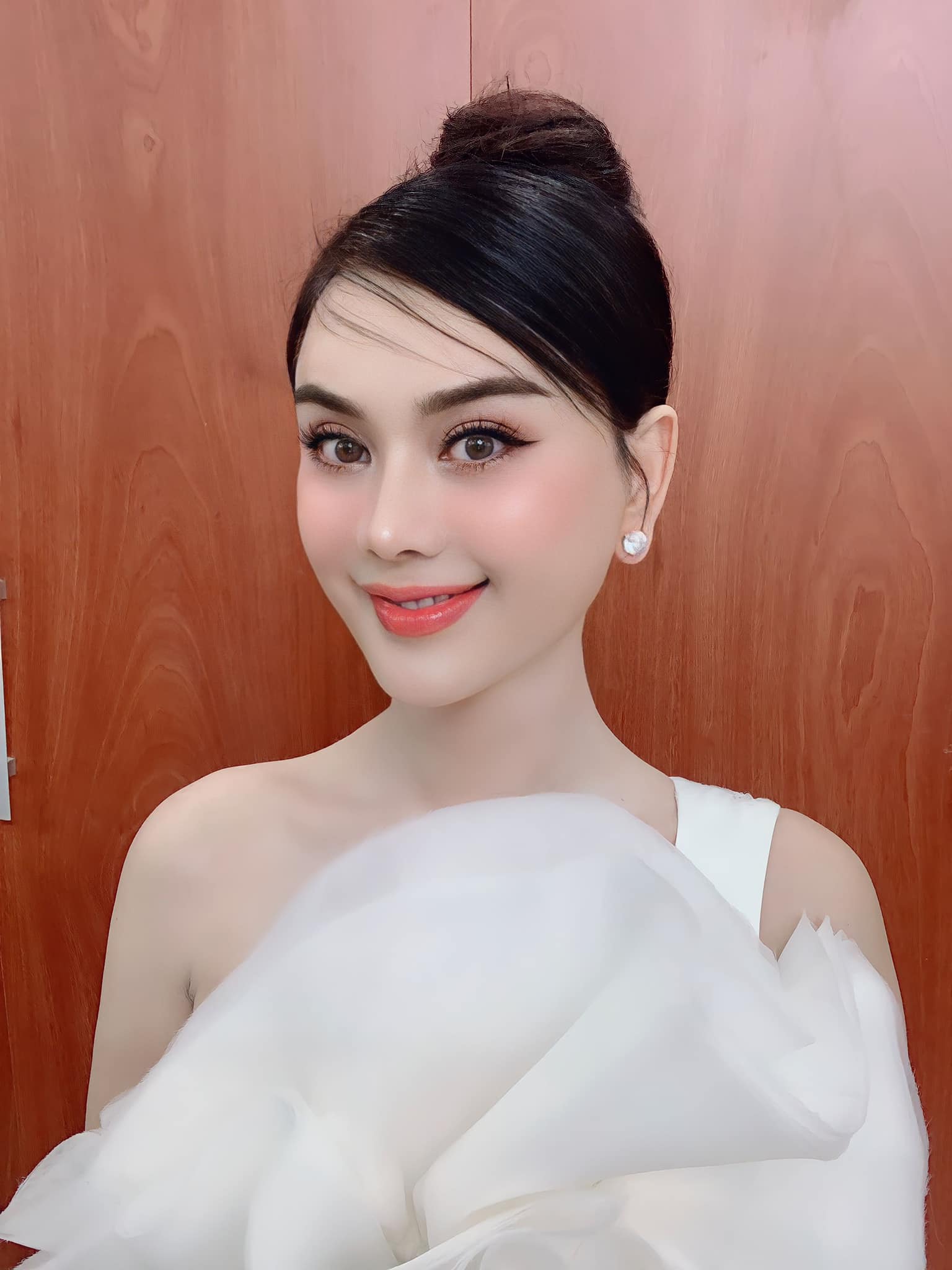 Nhan sắc ngày càng nữ tính của Lâm Khánh Chi. Ảnh internet