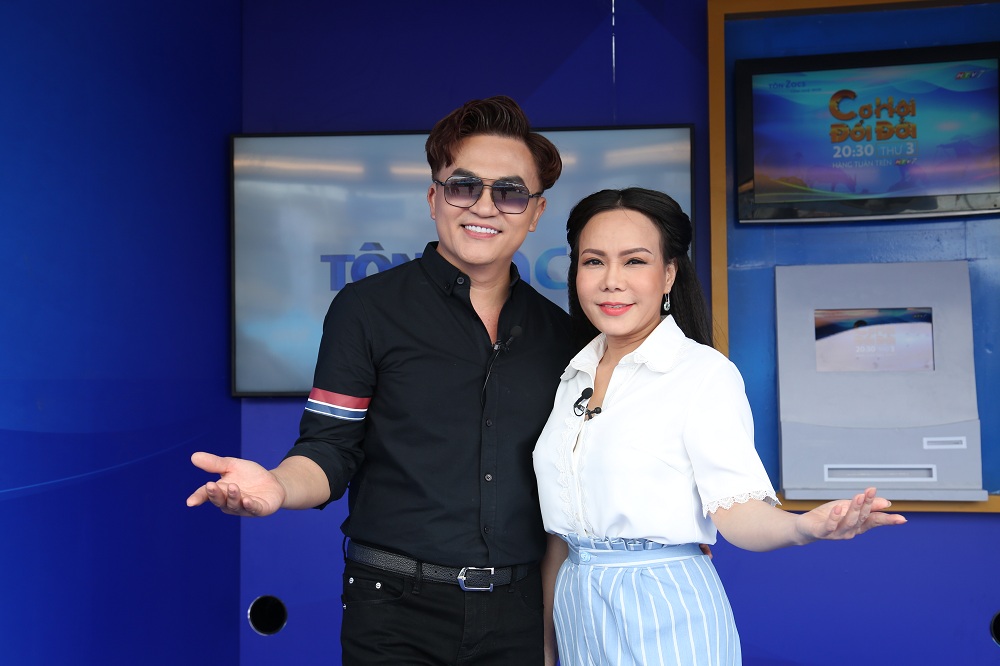 Danh hài Việt Hương cũng bị đối tượng xấu lợi dụng như MC Đại Nghĩa. Ảnh internet