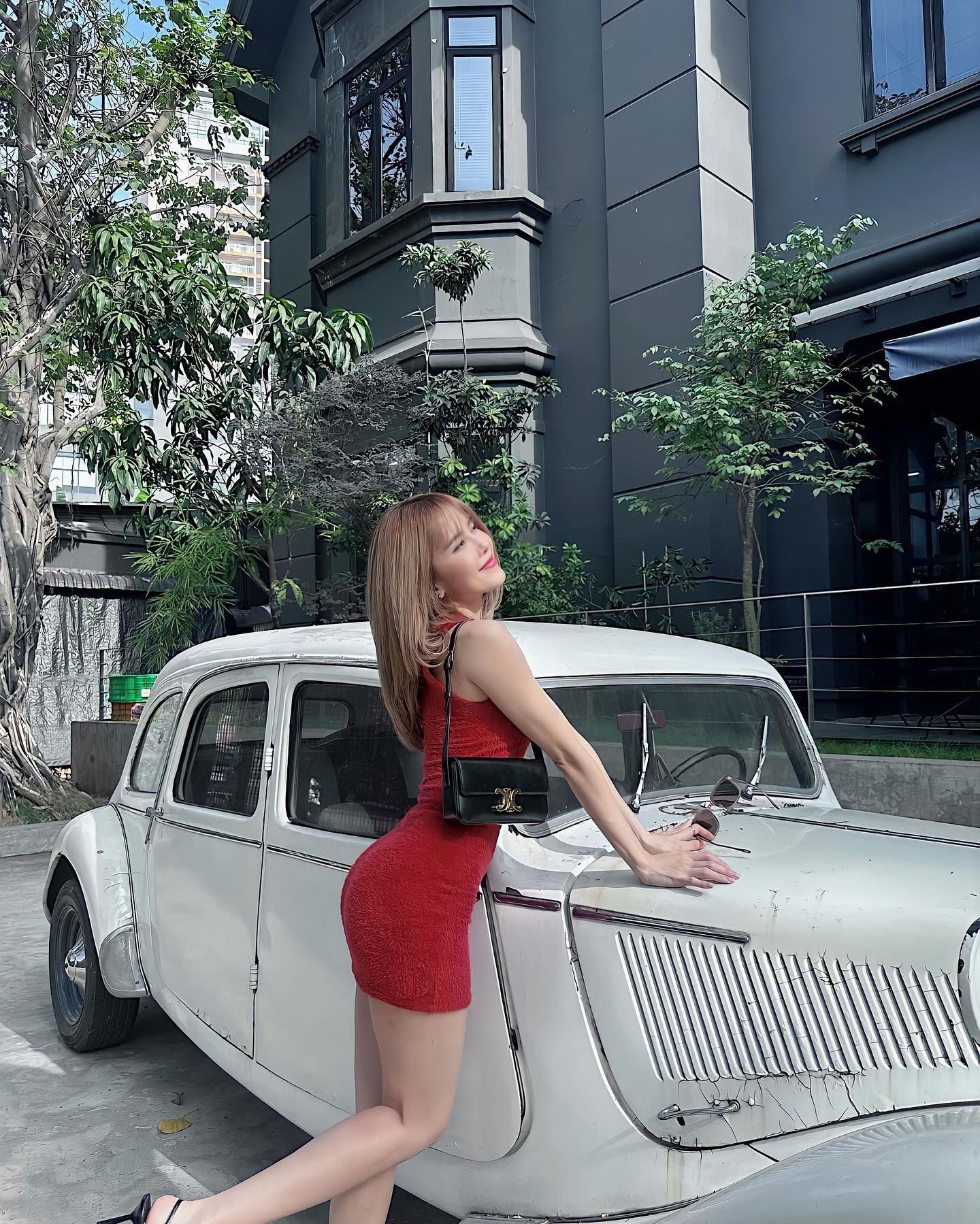 Thiều Bảo Trâm gặp vận đen cuối năm khiến fan lo lắng - Ảnh 1