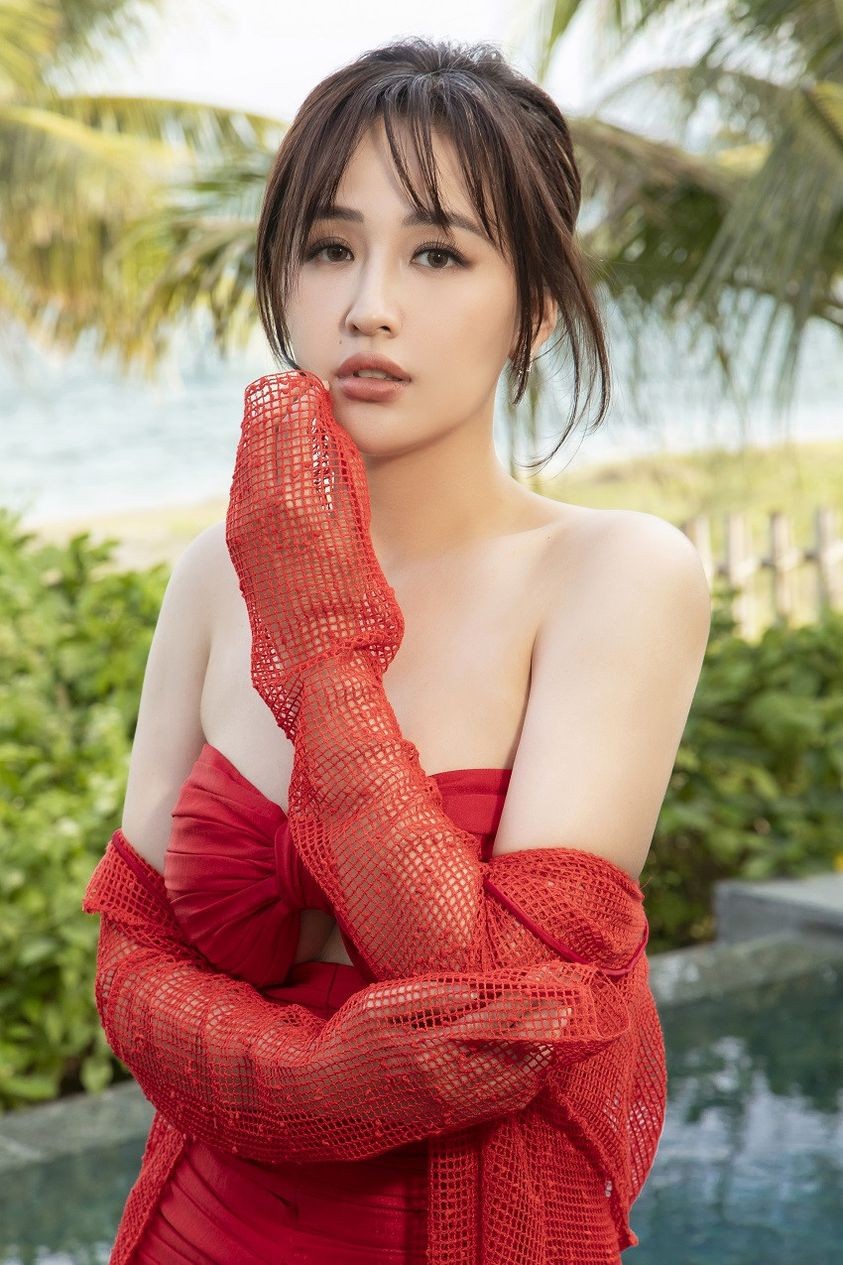 Bỏ mác Hoa hậu, Mai Phương Thúy làm 'gái hư' với bộ đồ 'thiếu vải'. Ảnh internet