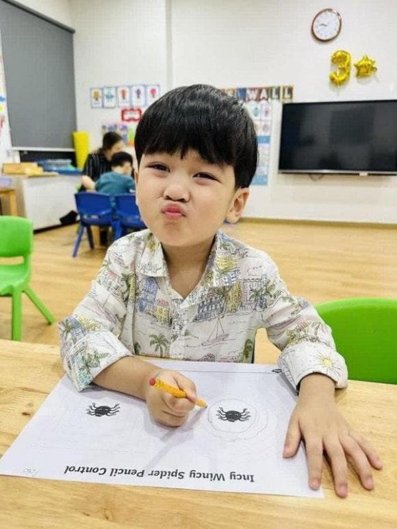 Choáng với số tiền học phí Đàm Vĩnh Hưng bỏ ra để con trai theo học - Ảnh 1 Choáng với số tiền học phí Đàm Vĩnh Hưng bỏ ra để con trai theo học - Ảnh 1
