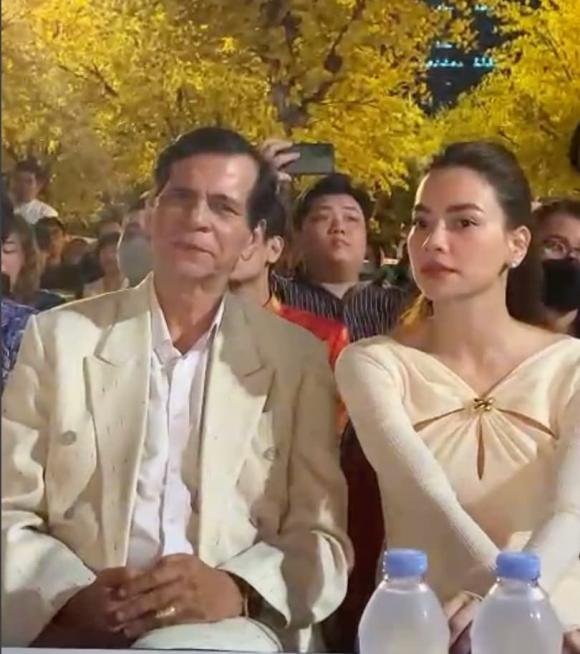 Nhan sắc đáng ngưỡng mộ của Hồ Ngọc Hà với CAM thường. Ảnh internet