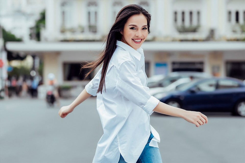 Ngỡ ngàng nhan sắc Hiền Thục khi bị chụp lén - Ảnh 3