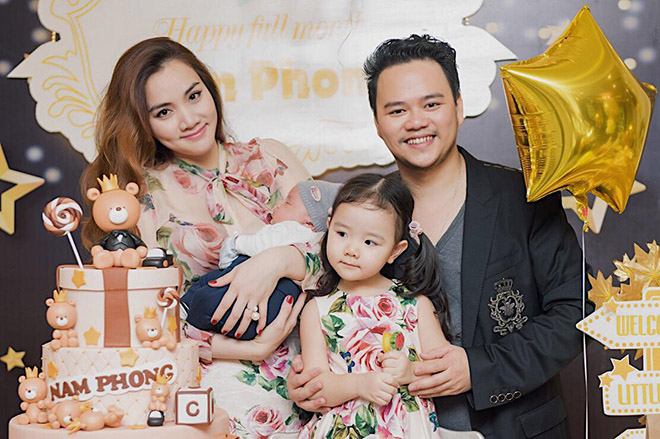 Hoàng Thùy Linh và mối quan hệ ít biết với một đại gia đình đám của showbiz - Ảnh 1 Hoàng Thùy Linh và mối quan hệ ít biết với một đại gia đình đám của showbiz - Ảnh 1