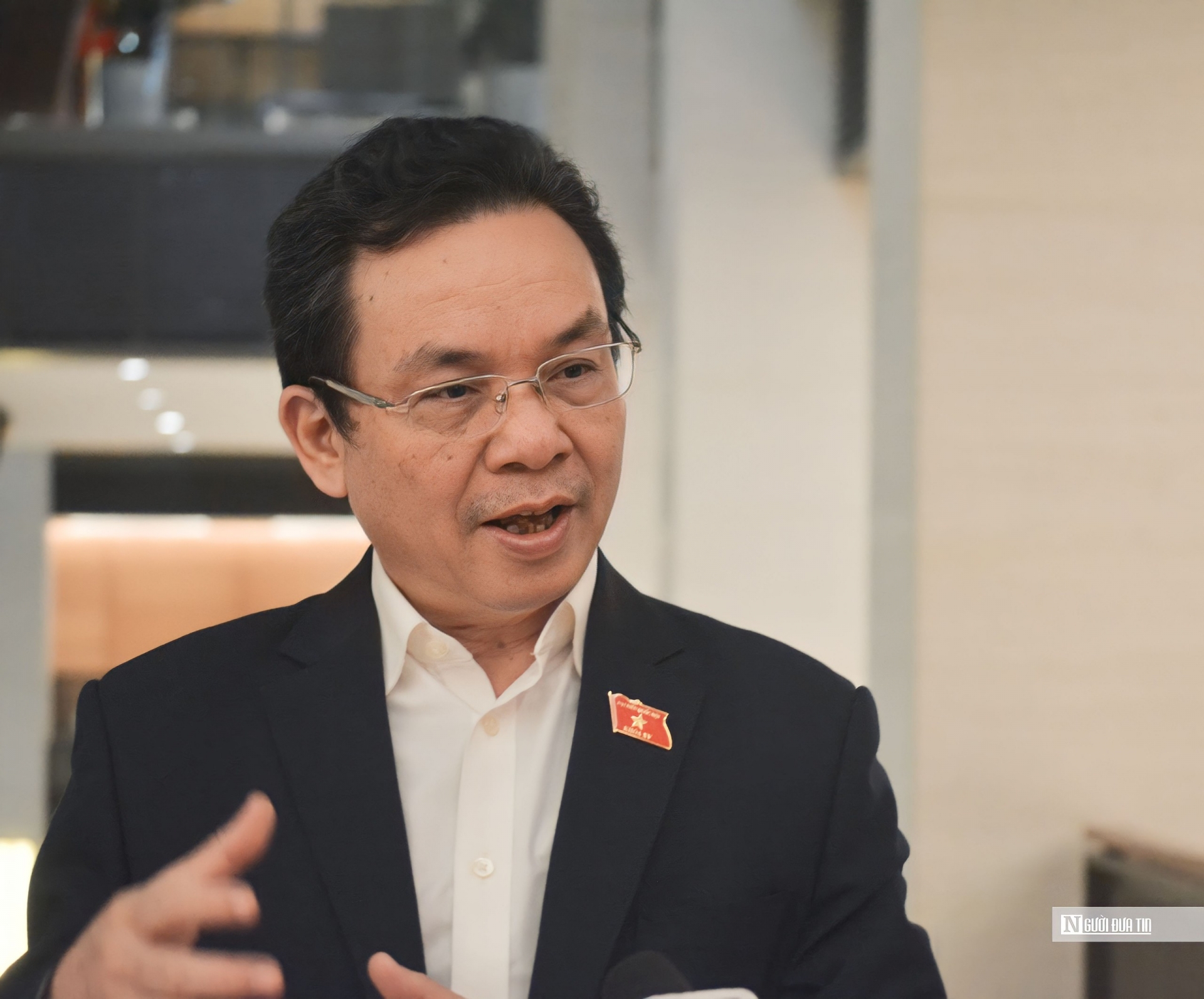 ĐBQH Hoàng Văn Cường trao đổi với PV.