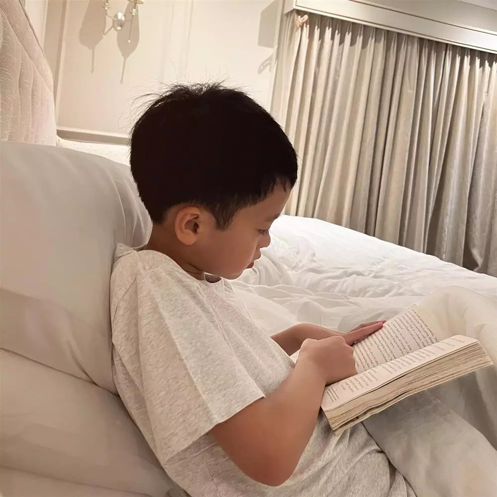 Con trai cả nhà Hà Tăng được ví là bản sao của bố. Ảnh internet