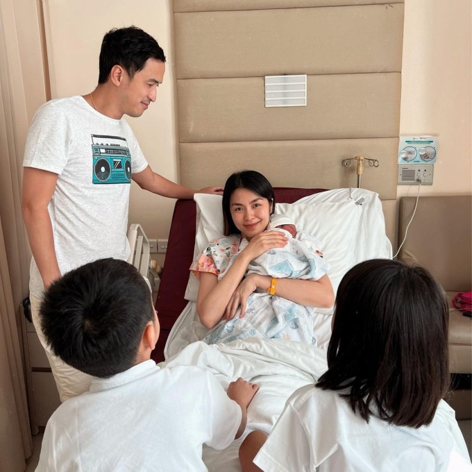 Lần hiếm hoi Tăng Thanh Hà khoe cận mặt quý tử cả, khuôn mặt như bản sao của bố - Ảnh 2 Lần hiếm hoi Tăng Thanh Hà khoe cận mặt quý tử cả, khuôn mặt như bản sao của bố - Ảnh 2