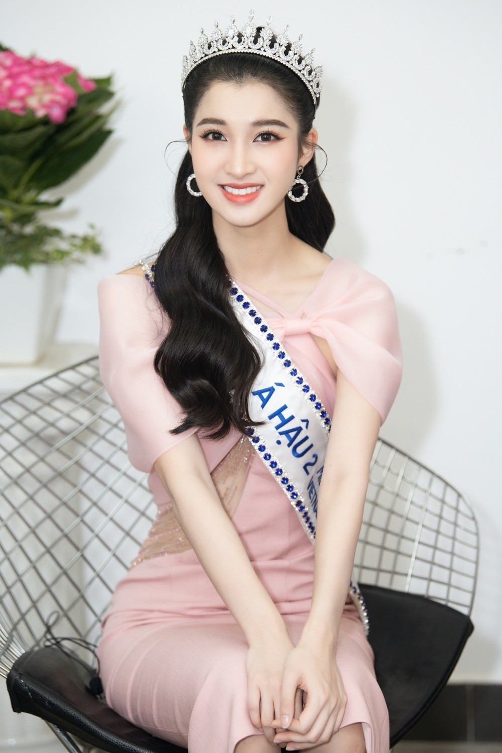 Nhan sắc xinh đẹp của Á hậu Phương Nhi. Ảnh internet