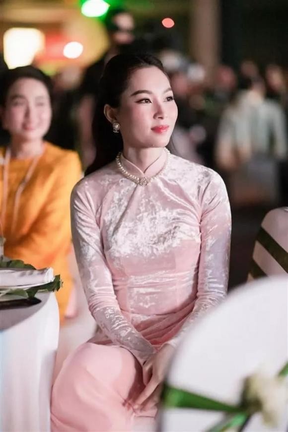 Bất chấp camera thường, Hoa hậu Đặng ThuThảo vẫn đẹp xuất sắc. Ảnh internet Bất chấp camera thường, Hoa hậu Đặng ThuThảo vẫn đẹp xuất sắc. Ảnh internet