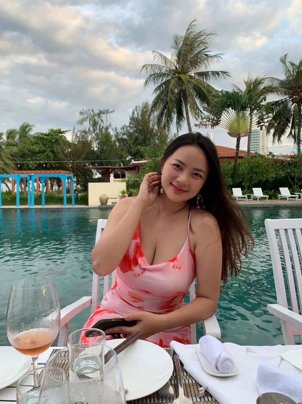 Sau sự cố hớ hênh, Phan Như Thảo tung ảnh 'phục thù' khiến CDM quay xe - Ảnh 1