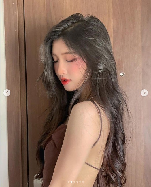 Phương Nhi khoe lưng trần và bờ vai nuột nà, quyến rũ. Ảnh internet Phương Nhi khoe lưng trần và bờ vai nuột nà, quyến rũ. Ảnh internet